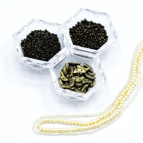 BC Week 37 Pearl Crescent Bracelet Golden Ivory 3mm for jewellery making
