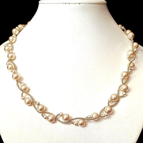 Raea Necklace & Bracelet dove pearl bracelet making kit — DIY set with beads and instructions for creating handmade jewelry