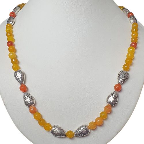Laverna Jade Necklace sunset necklace making kit — DIY set with beads and instructions for creating handmade jewelry