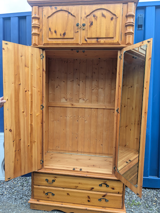 wardrobe
