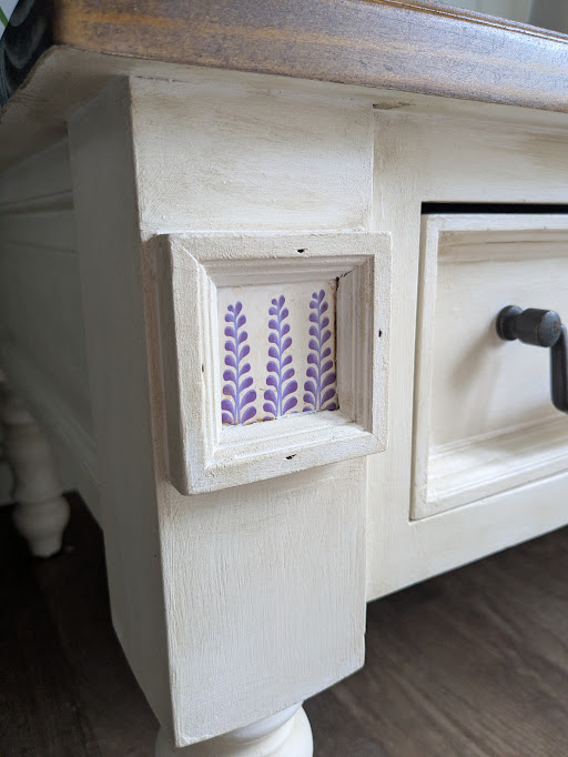 Unique details on vintage coffee table