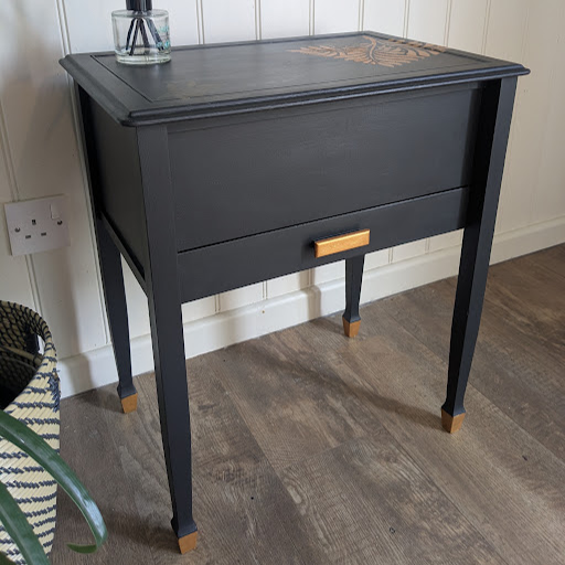 Sewing box table