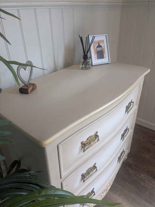 painted bedroom drawers