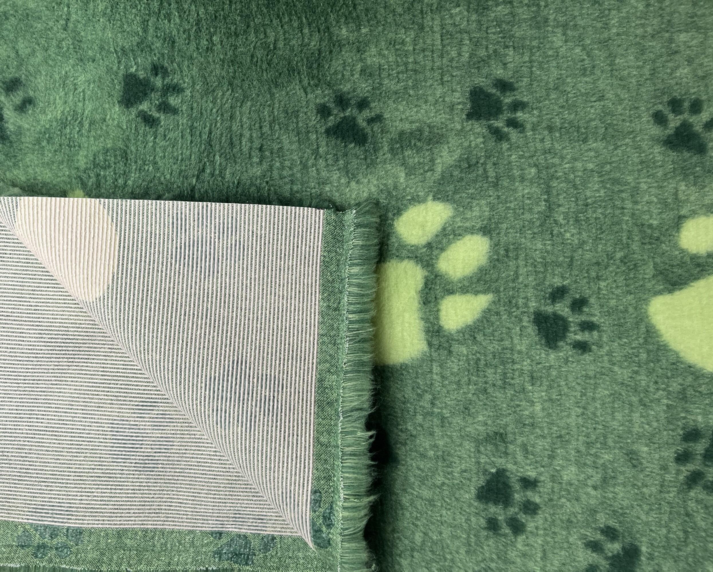Dogeria Bedding for Dogs Rubber Backed Green with Small and Large Paws
