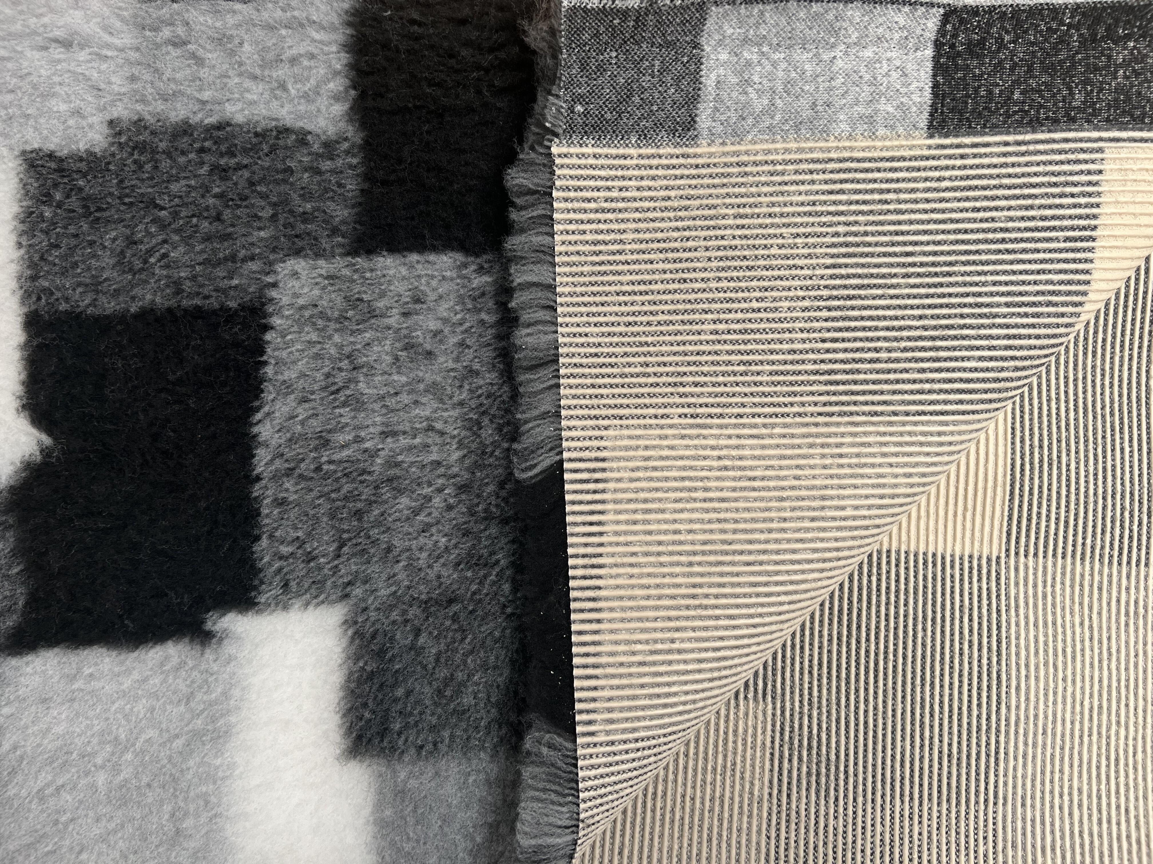 Dogeria Bedding for Dogs Rubber Backed Grey Check