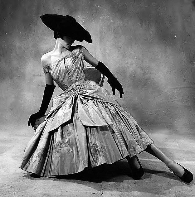 Key looks of the 1950’s: Glamorous, Moody and Cool