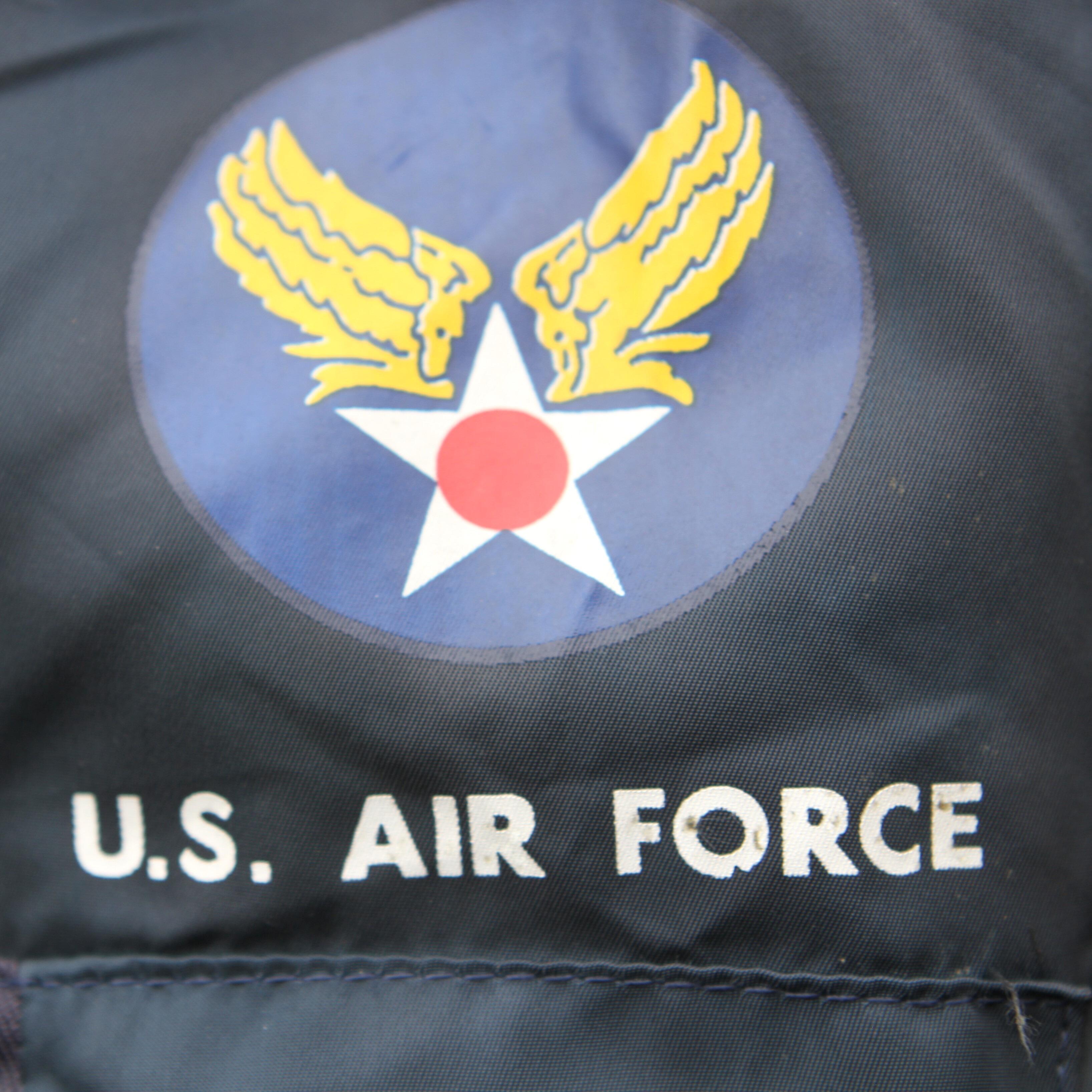 Vintage I Spiewak & Sons Intermediate Flying MA-1 Bomber Reversible JACKET in blue- badge detail
