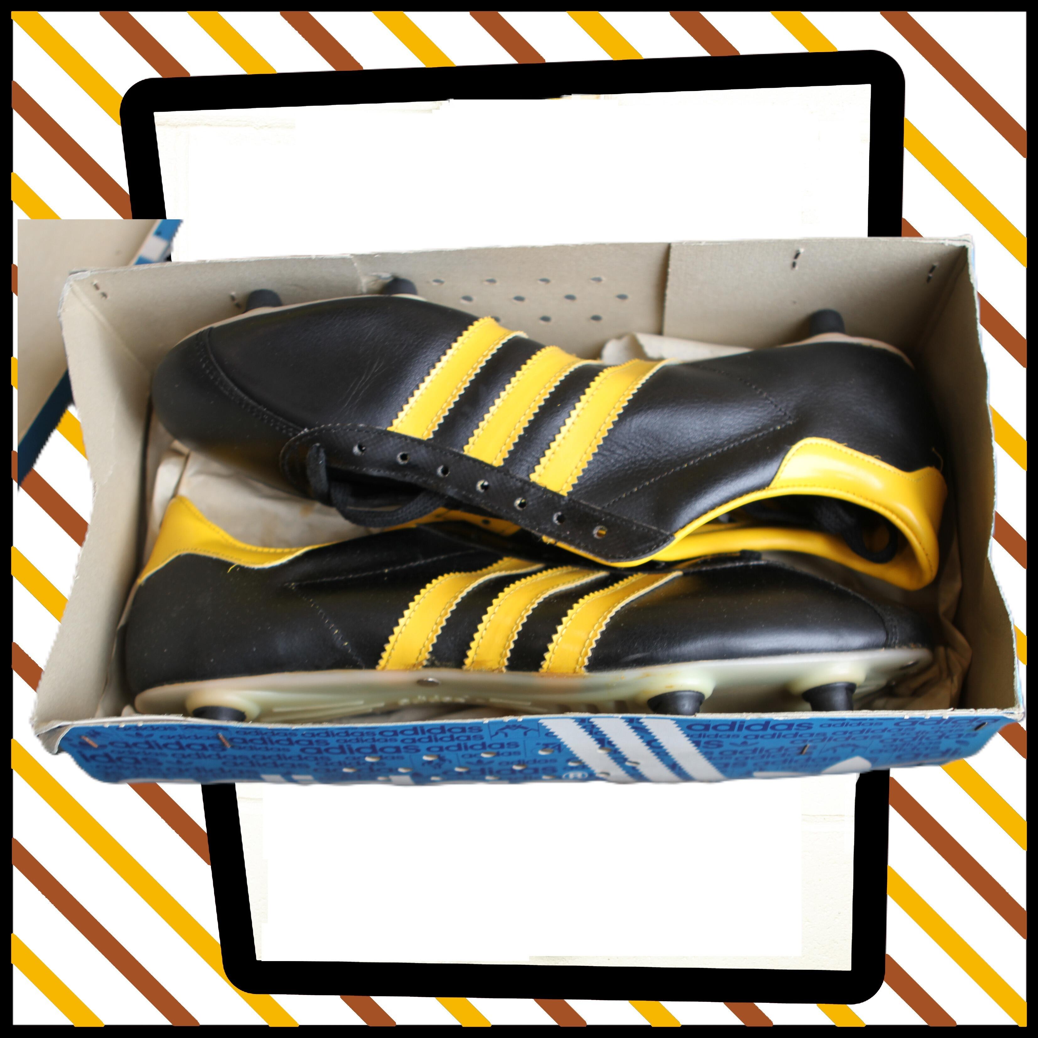 ADIDAS Boxed Unworn Celtic Football BOOTS