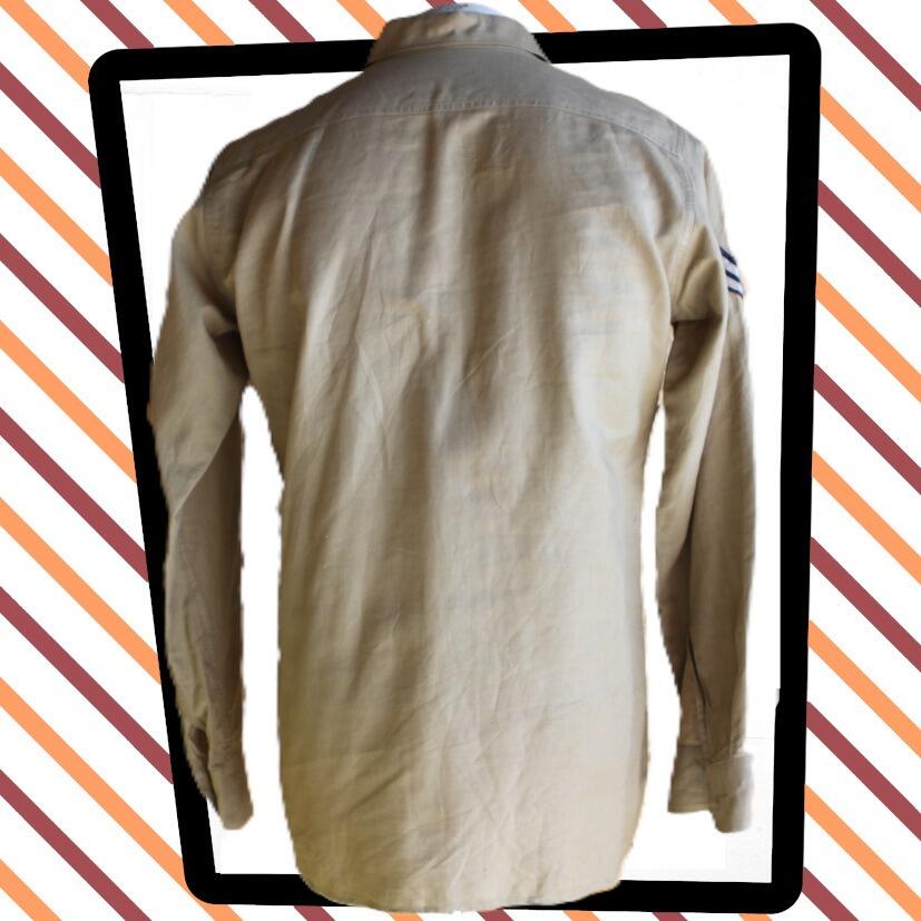vintage US military shirt in khaki- rear view
