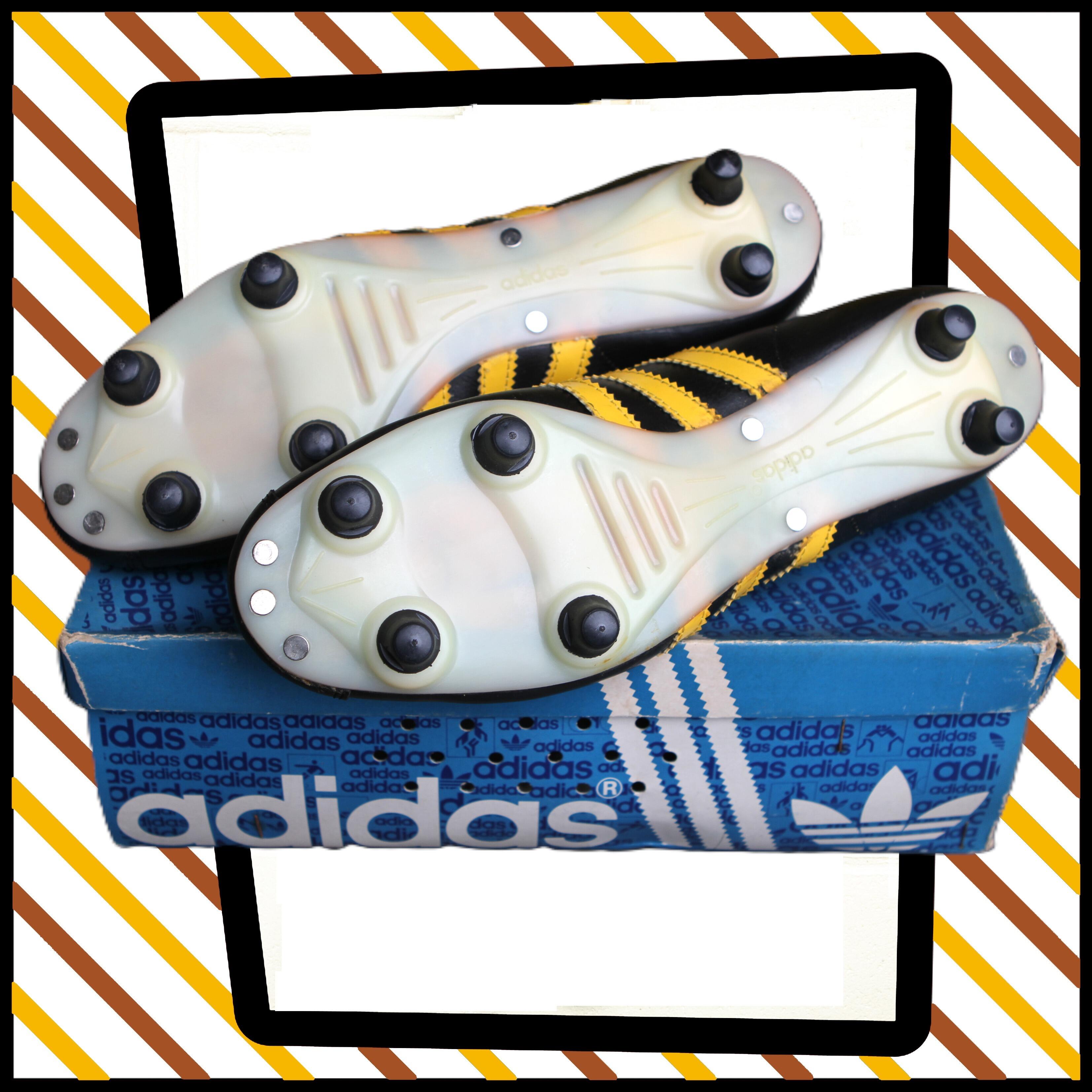 ADIDAS Boxed Unworn Celtic Football BOOTS- soles