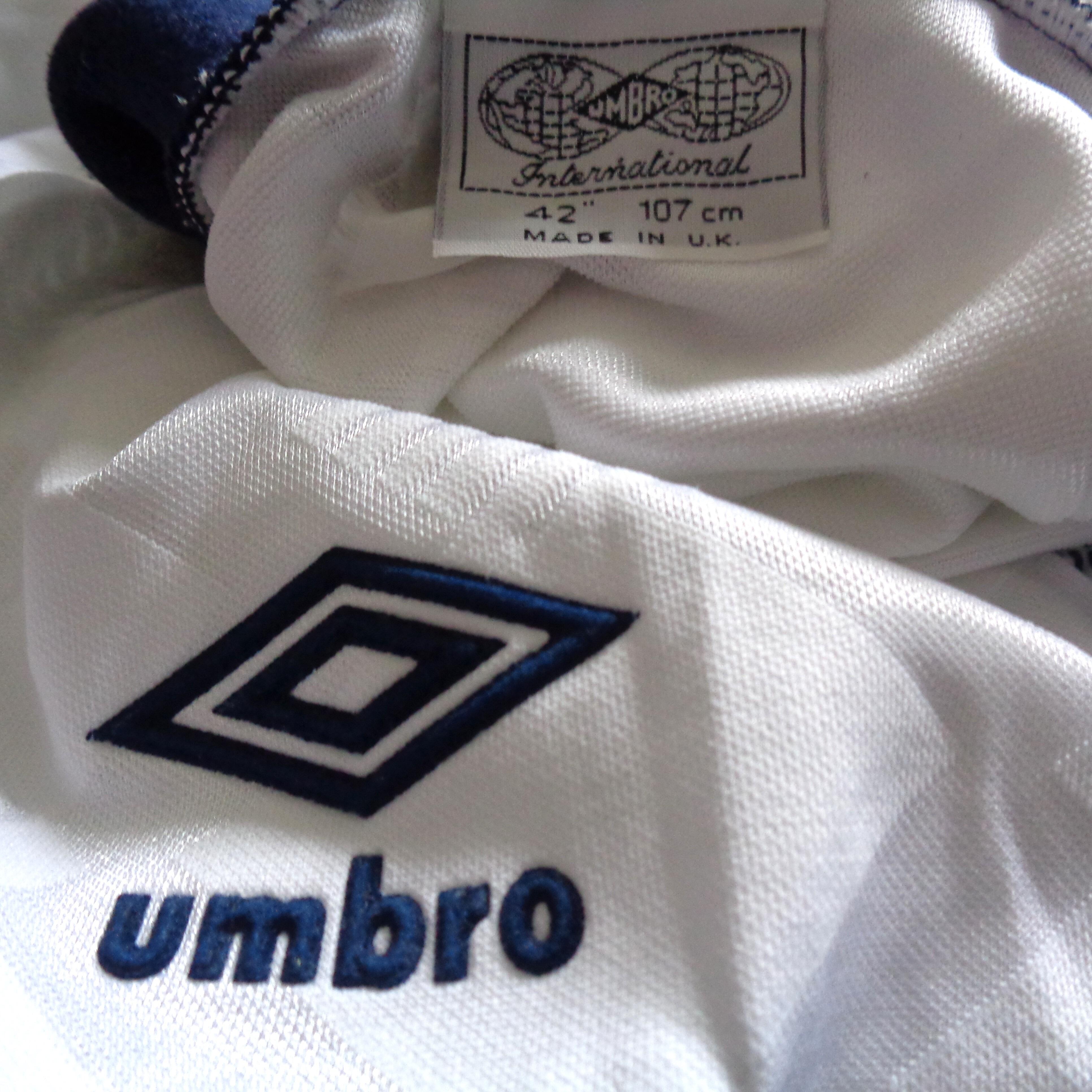 Amazing 1990-1992 England home football shirt made by Umbro-- badge detail