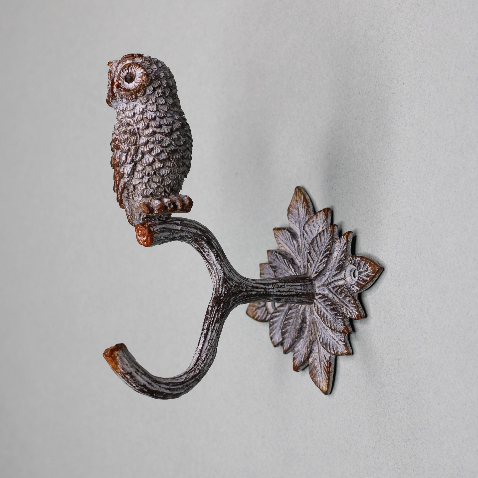 Woodland owl branch hook side profile