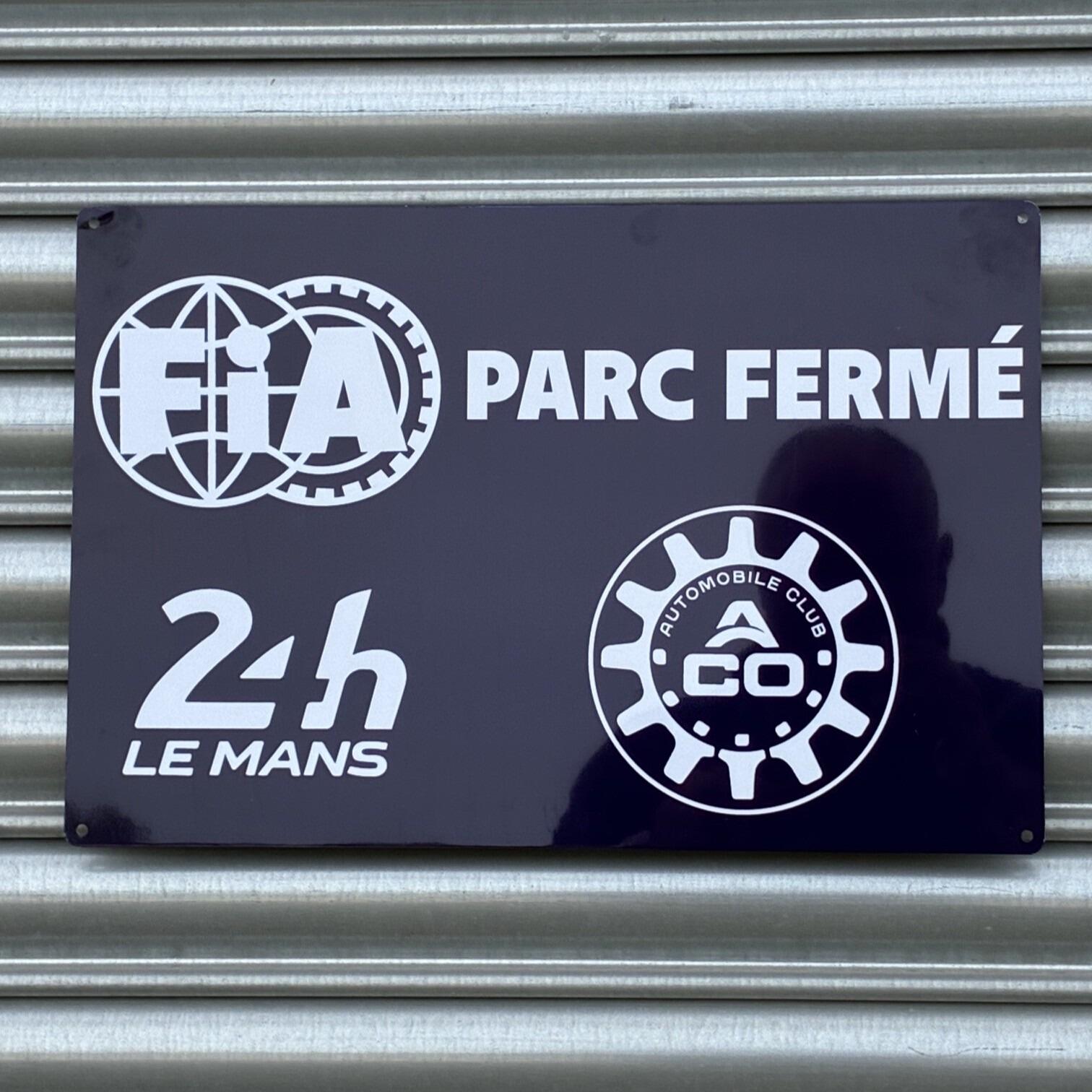 parc ferme sign