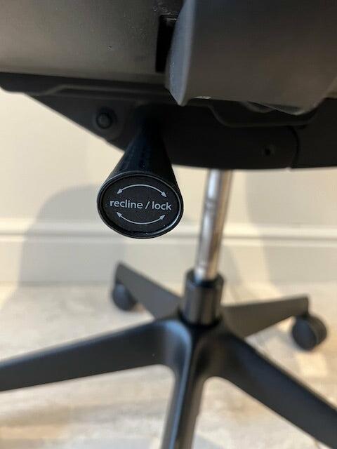 Close-up of synchronous mechanism and new gas lift on Orangebox DO chair