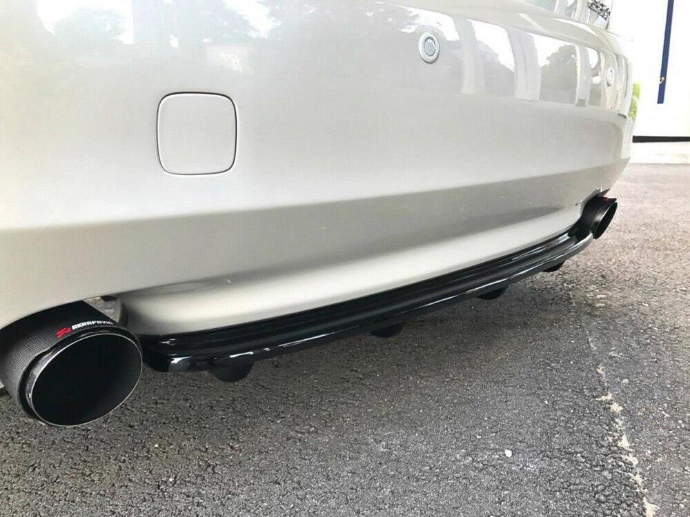 Central Rear Splitter (Vertical Bars) Lexus GS 300 Mk3 Facelift
