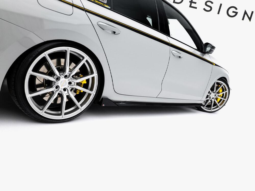Side Skirts Diffusers V.2 Skoda Octavia RS Liftback / Estate Mk4