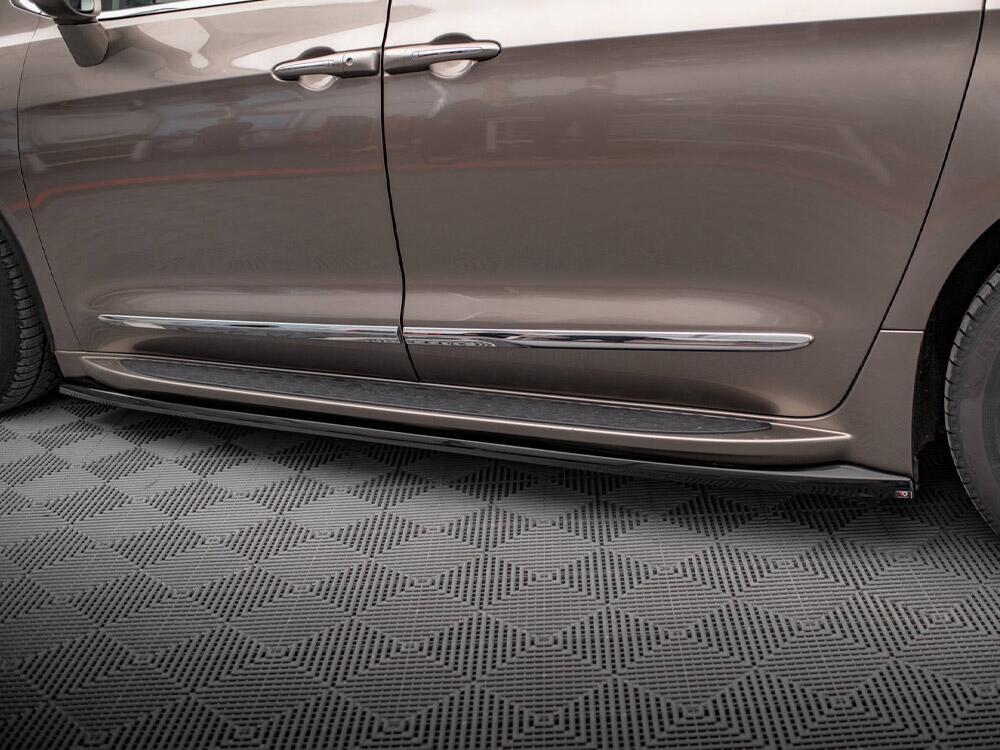 Side Skirts Diffusers V.1 Chrysler Pacifica Mk2