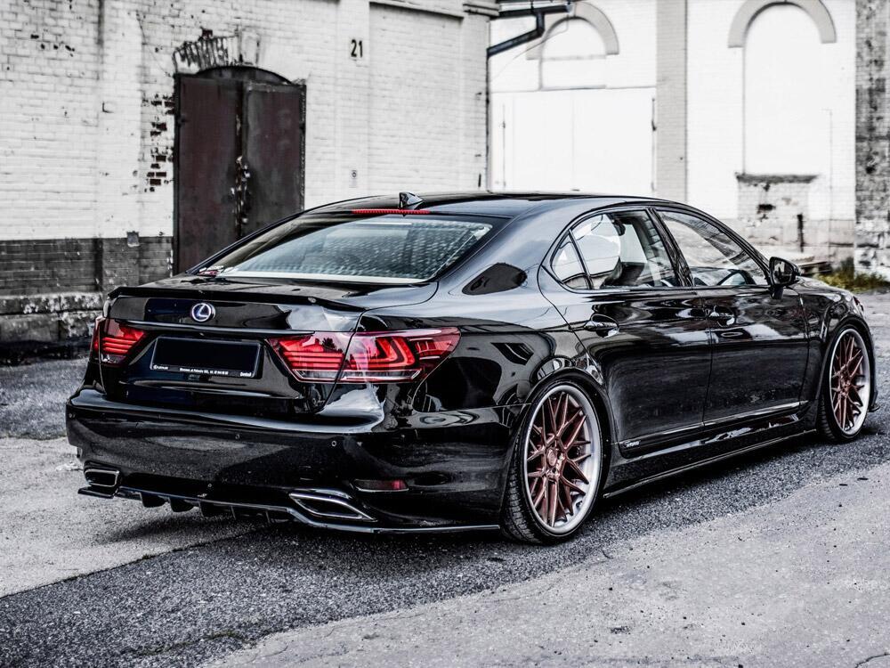 Rear Splitter (Vertical Bars) Lexus LS Mk4 Facelift