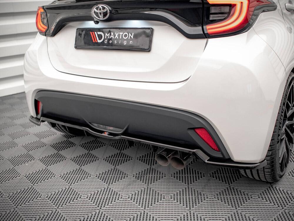 Rear Splitter V.2 (Vertical Bars) Toyota Yaris Mk4