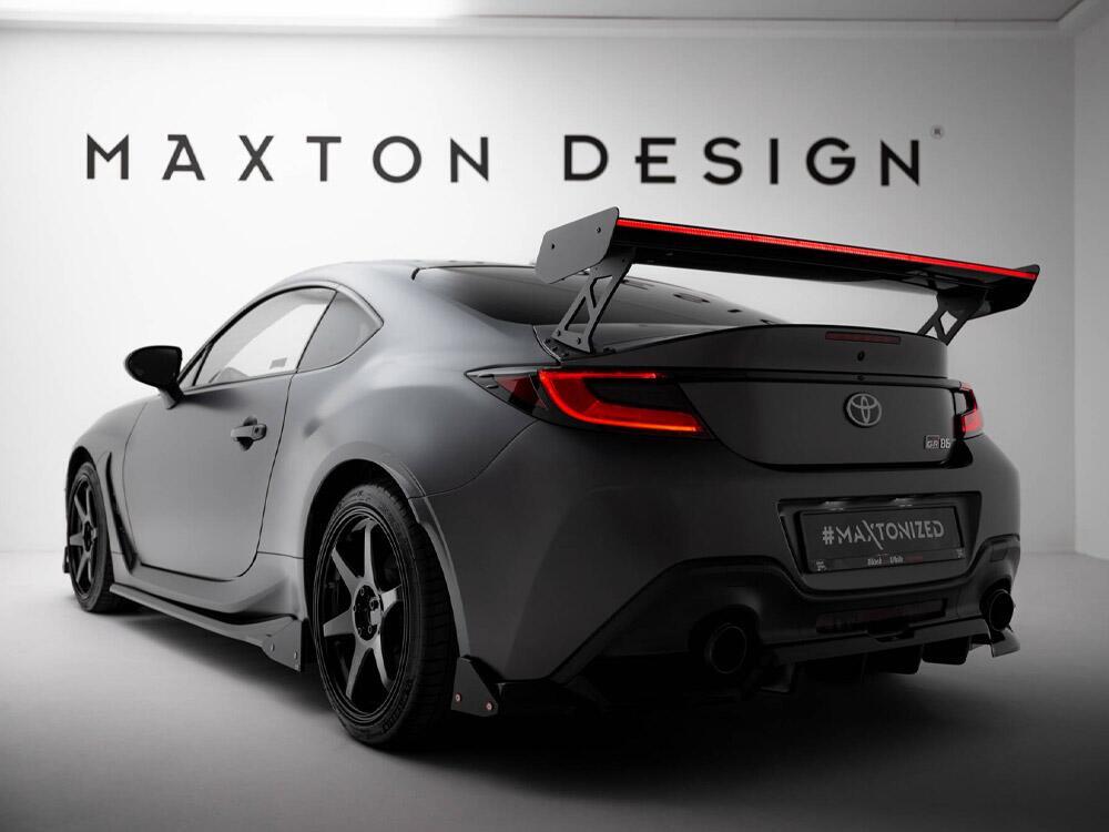 Carbon Spoiler With External Brackets Uprights + LED Toyota GR86