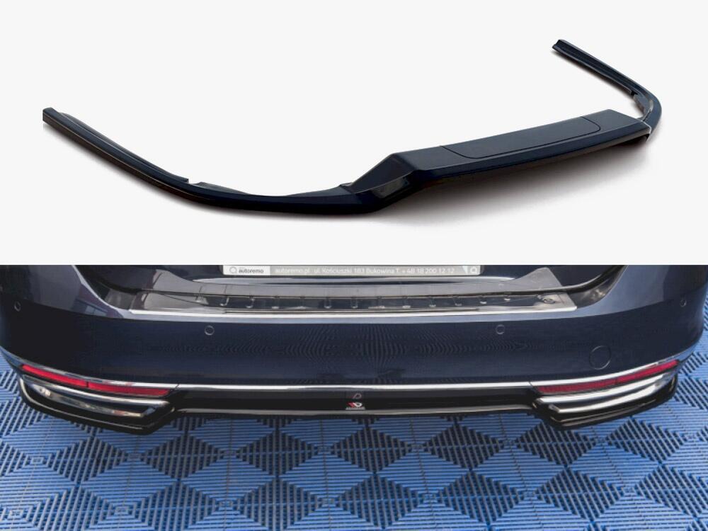 Central Rear Splitter VW Passat B8 - Carbon Look