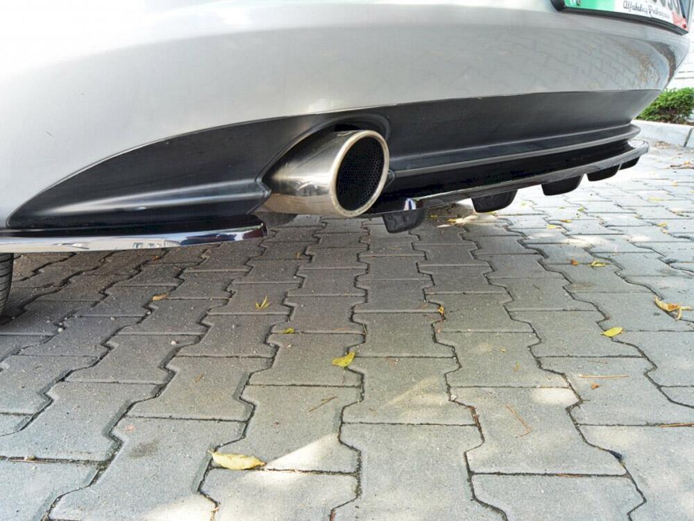 Central Rear Splitter Alfa Romeo 159 (Vertical Bars)