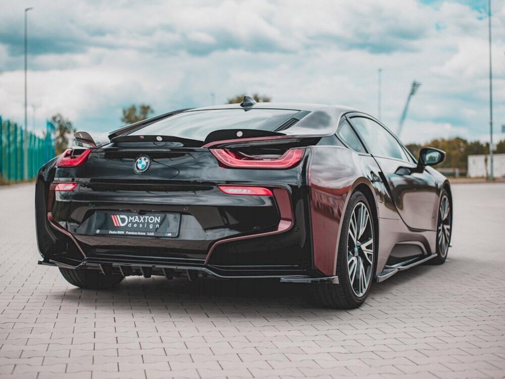 Central Rear Splitter (Vertical Bars) BMW i8