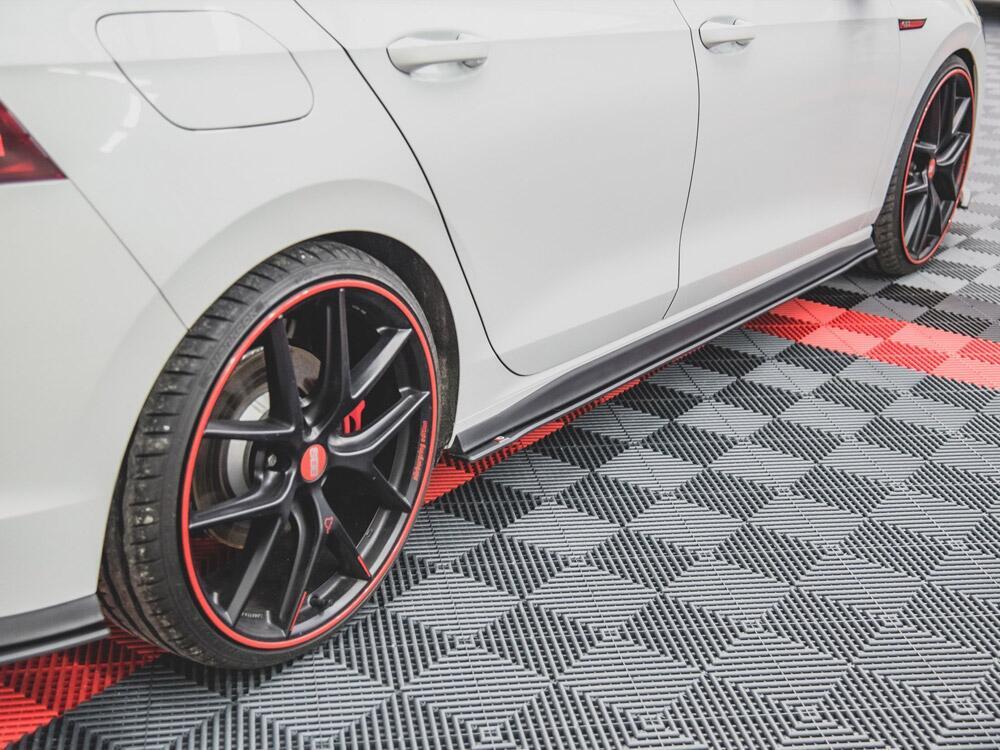 Street Pro Side Skirts Diffusers Volkswagen Golf GTI / GTE / GTI Clubsport / R-Line Mk8
