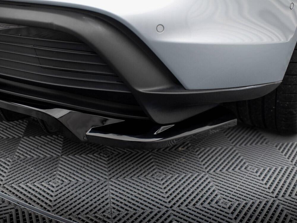 Rear Splitter (Vertical Bars) Porsche Taycan / Taycan 4 / Taycan 4S / Taycan GTS Mk1