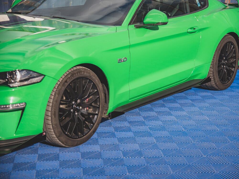 Street PRO Side Skirts Diffusers V.1 + Flaps Ford Mustang GT Mk6 Facelift