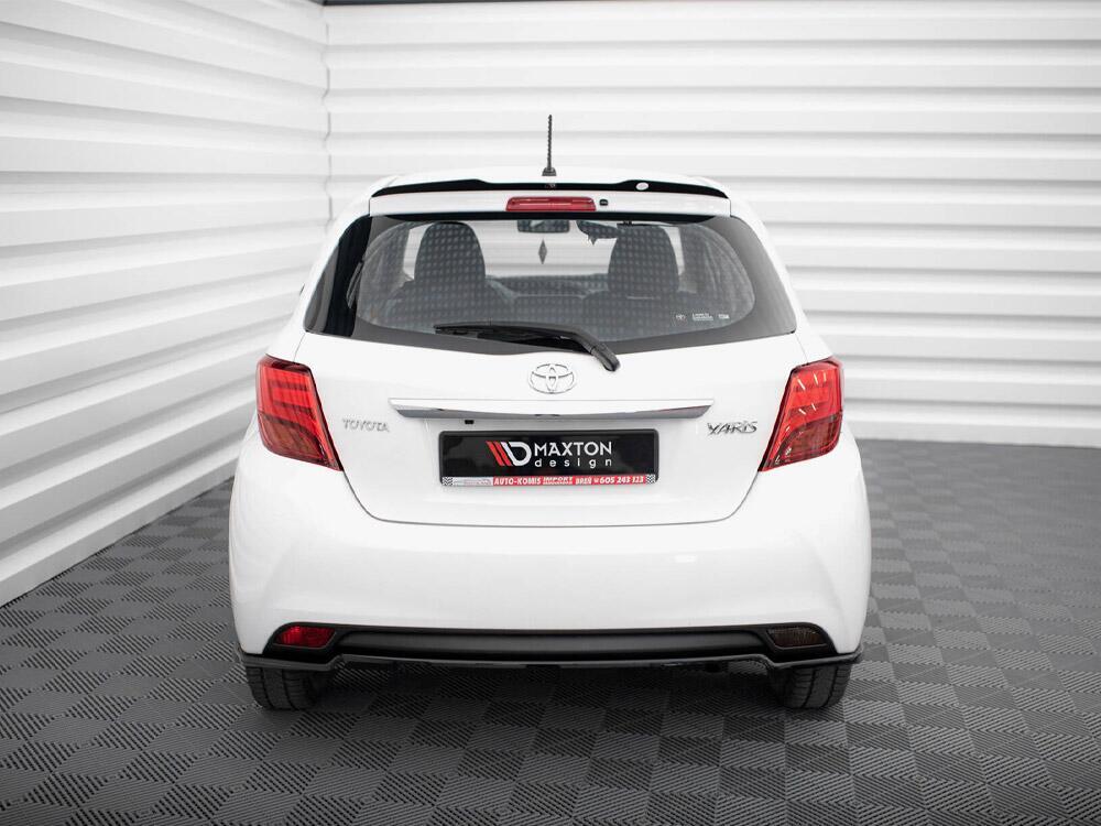 Central Rear Splitter Toyota Yaris Mk3 Facelift