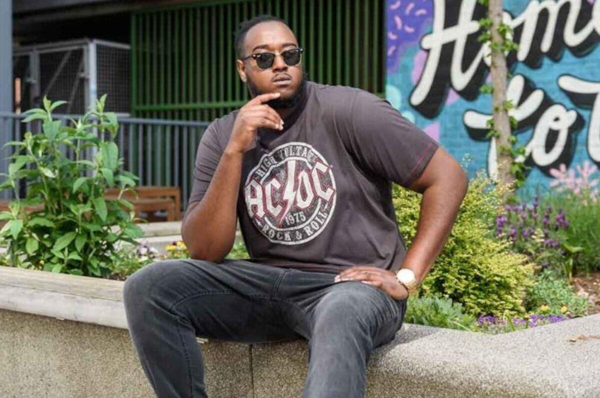 Big men’s T-shirts in sizes 2XL to 6XL – plain and printed styles