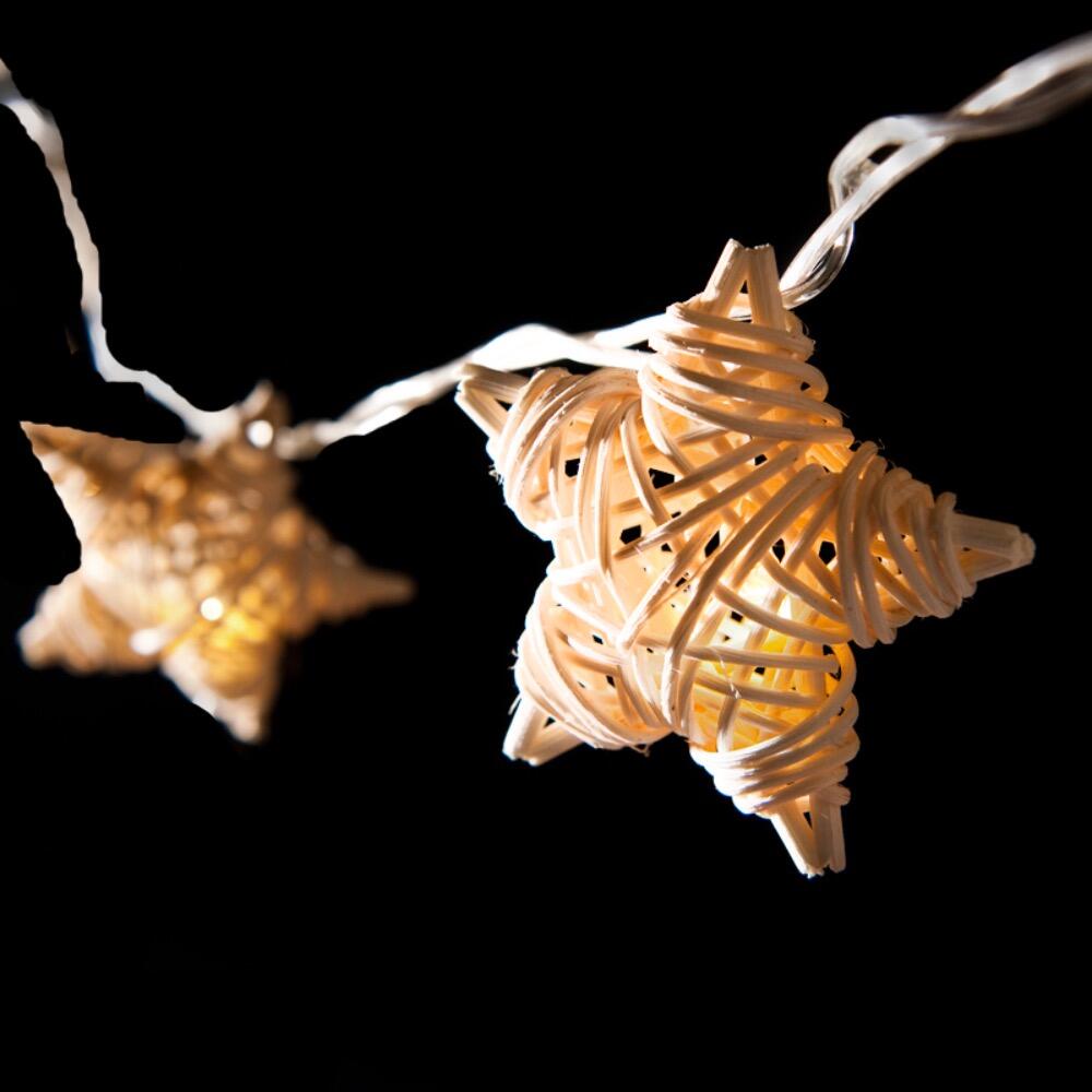 Blaze On Wicker Star 30 fairy lights in Natural