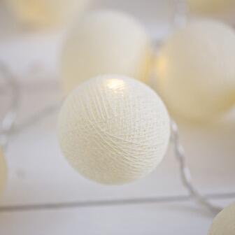 Ambient Balls 20 Lights Cream