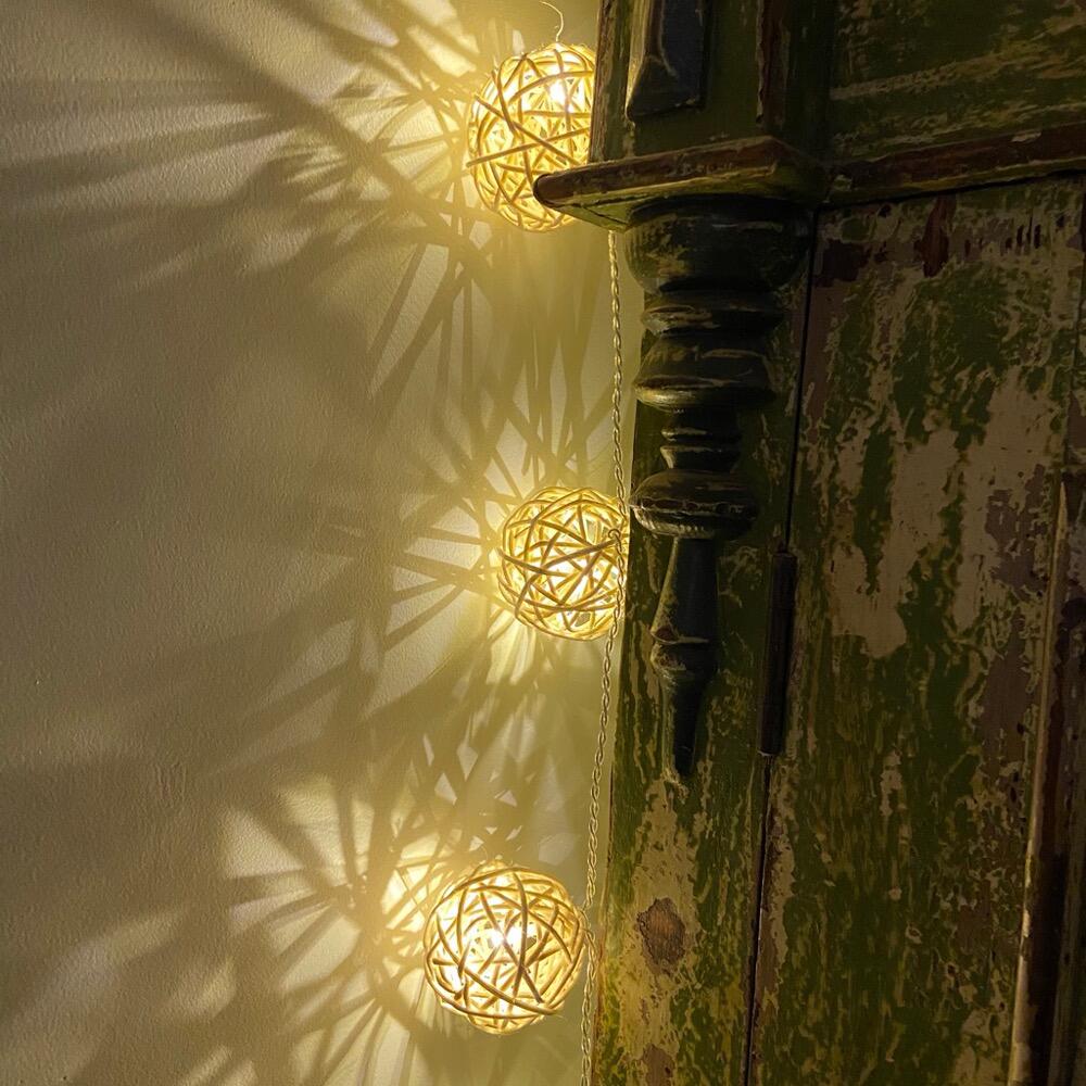 Blaze On Wicker Ball 10 fairy lights in Natural