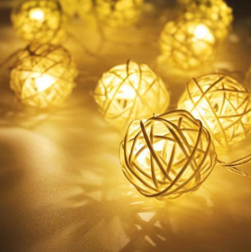 Blaze On Wicker Ball 30 fairy lights in Natural