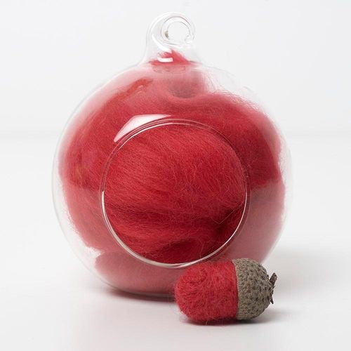 red 25 merino wool tops for needle felting and spinning in a 10g portion.