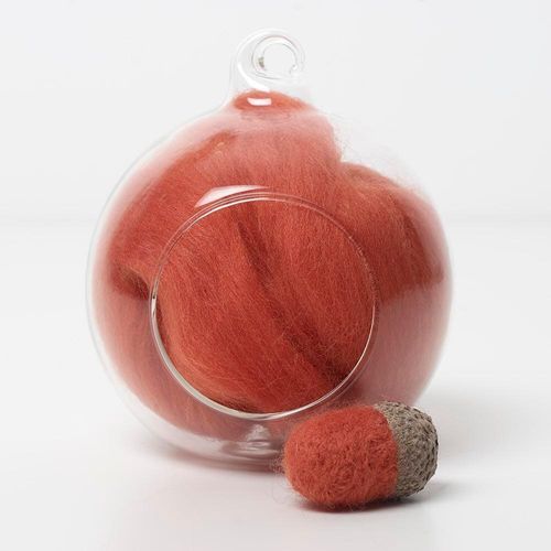 orange 31 merino wool tops for needle felting and spinning in a 10g portion.