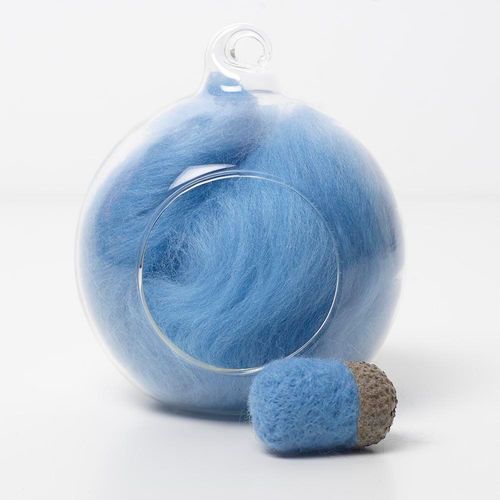 blue 73 merino wool tops for needle felting and spinning in a 10g portion.