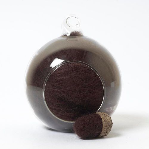 brown 81 merino wool tops for needle felting and spinning in a 10g portion.