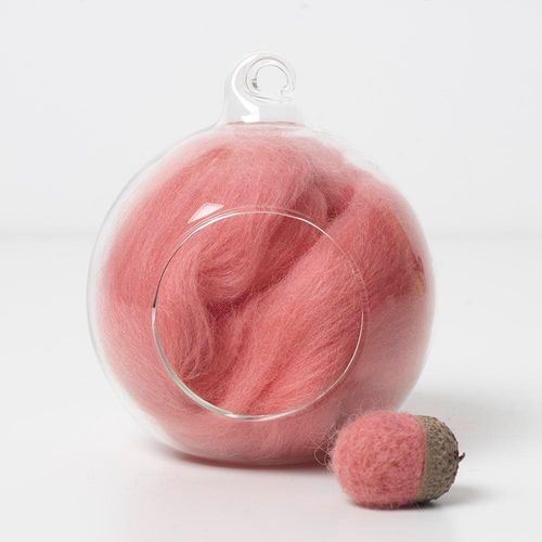 peach 21 merino wool tops for needle felting and spinning in a 10g portion.