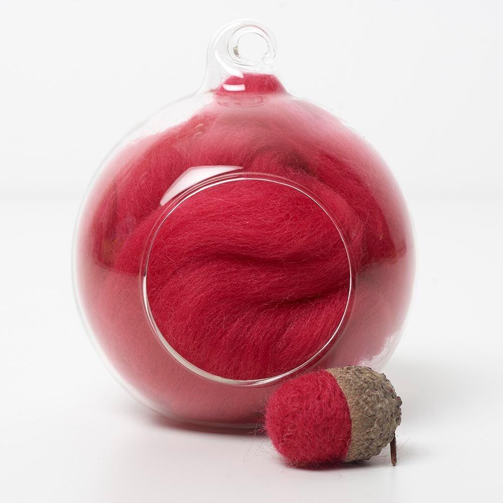 red 26 merino wool tops for needle felting and spinning in a 10g portion.