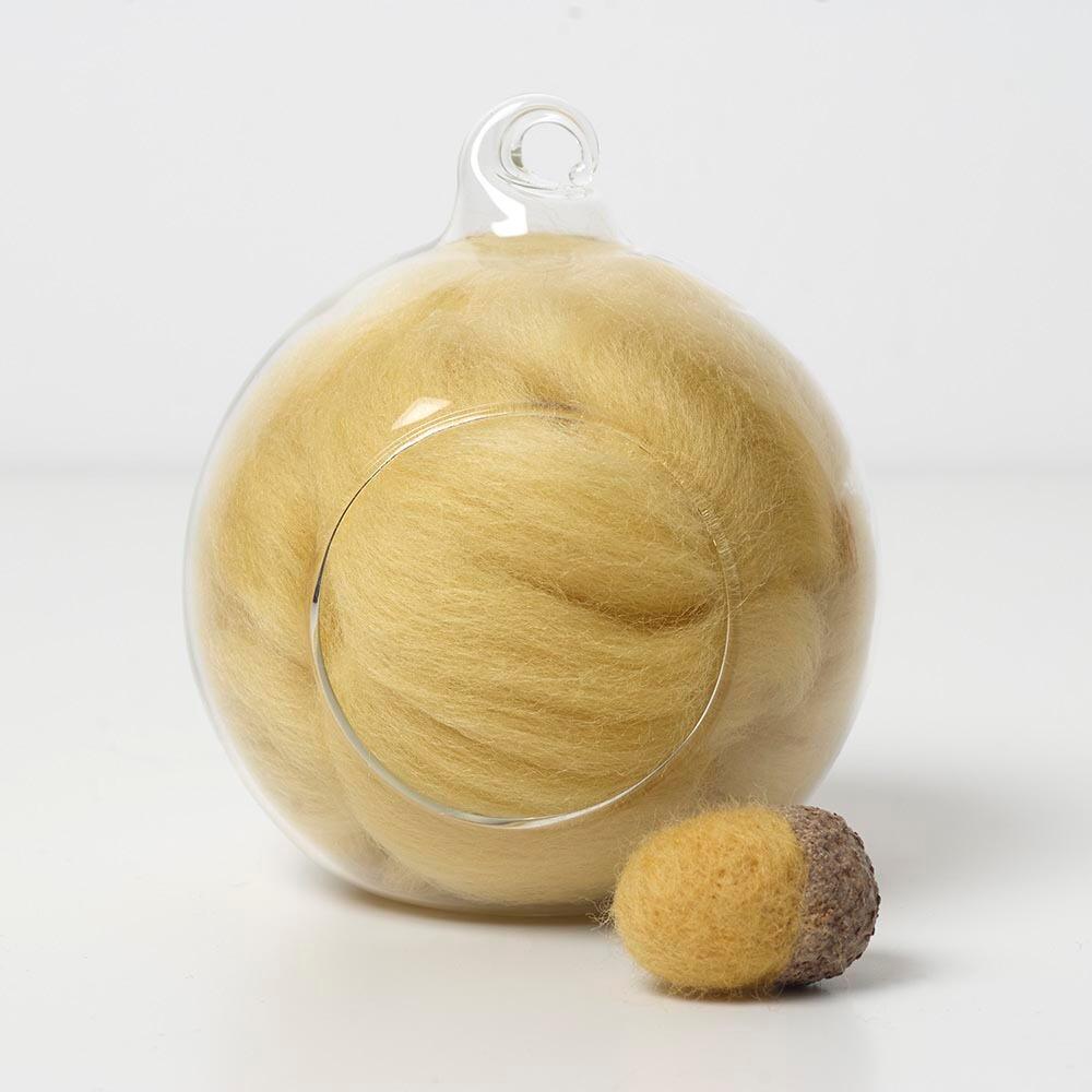 yellow 42 merino wool tops for needle felting and spinning in a 10g portion.