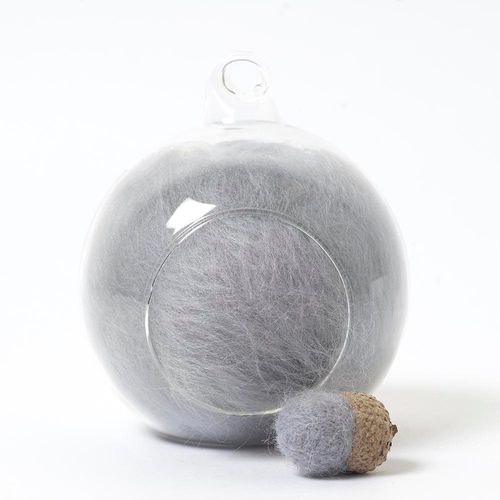 Grey 76 merino wool tops for needle felting and spinning in a 10g portion.