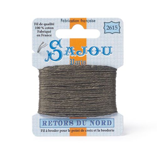 Maison Sajou Retors du Nord embroidery thread card in colour 2615 green.