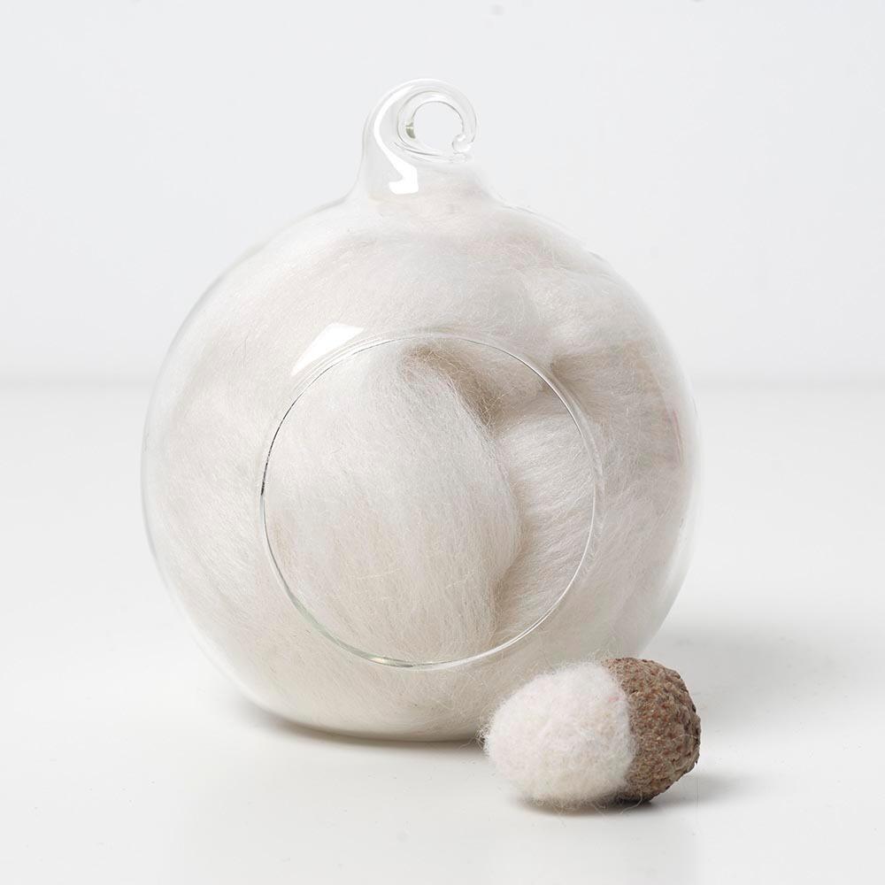 White 01 merino wool tops for needle felting and spinning in a 10g portion.