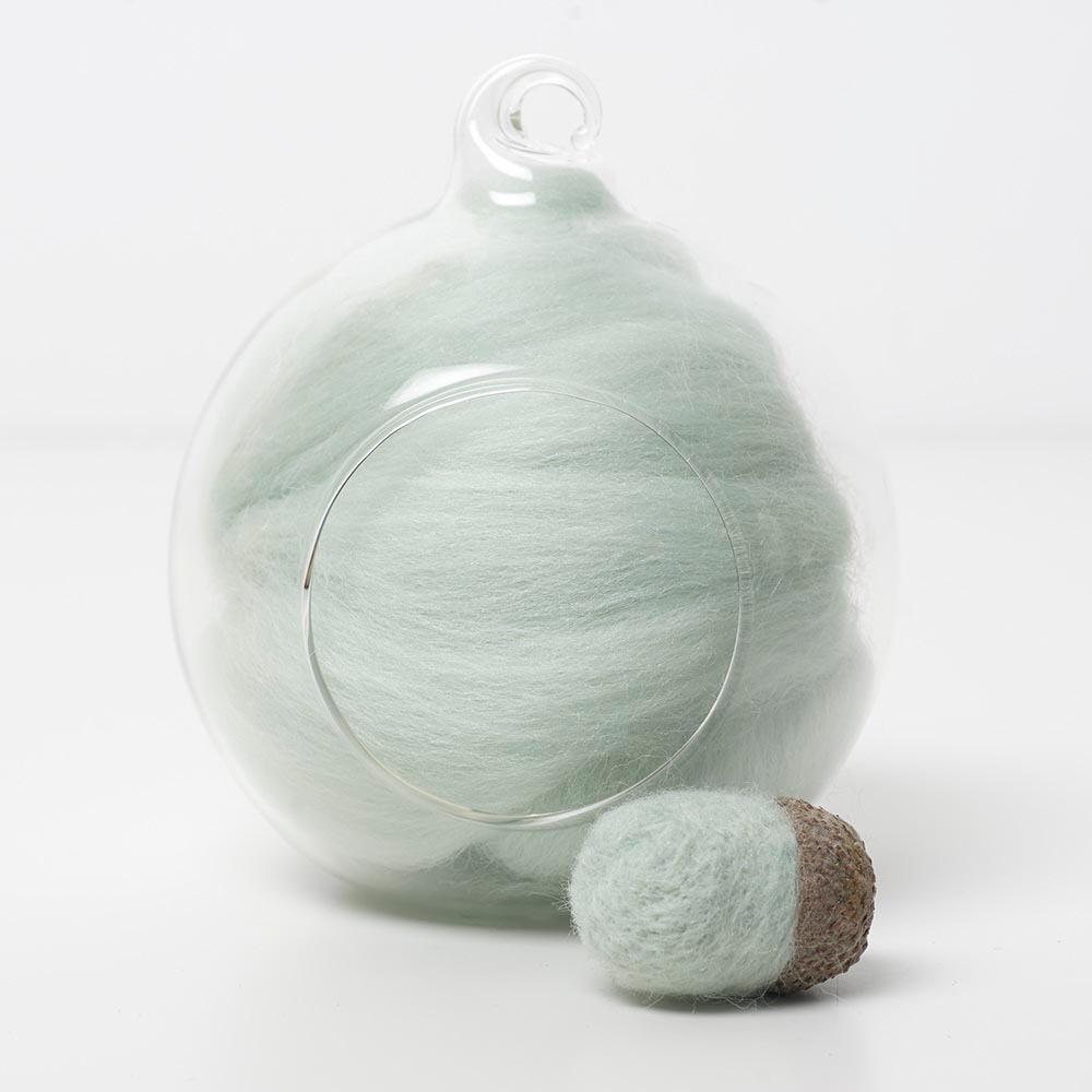 aqua 66 merino wool tops for needle felting and spinning in a 10g portion.