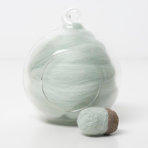 aqua 66 merino wool tops for needle felting and spinning in a 10g portion.