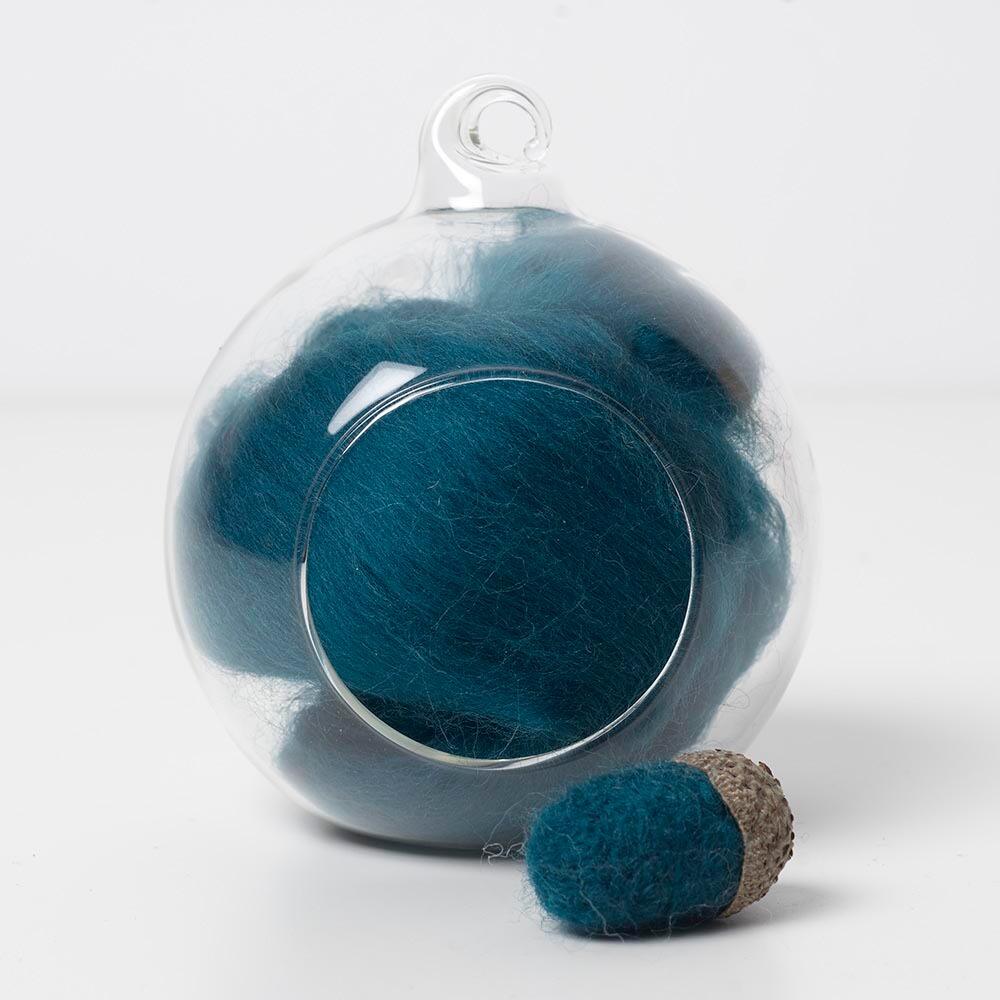 aqua 67 merino wool tops for needle felting and spinning in a 10g portion.