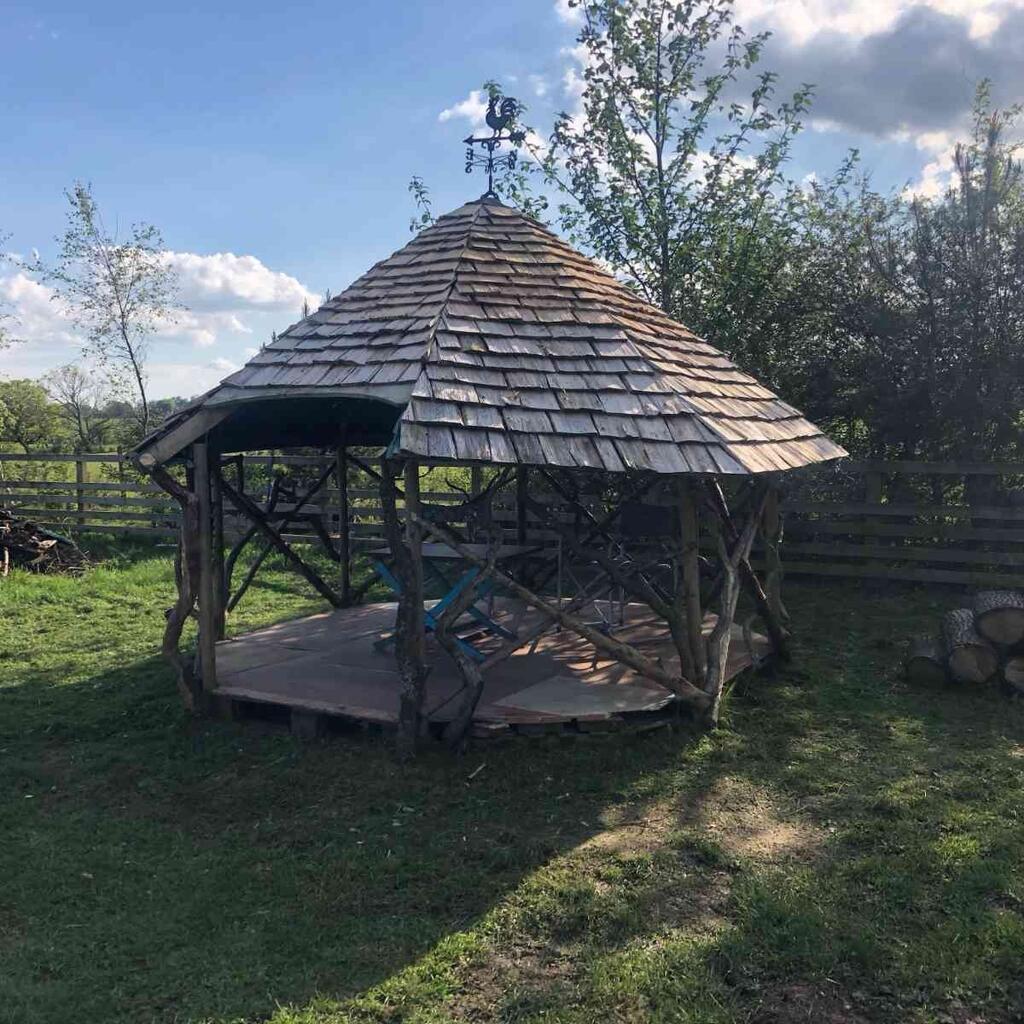 Celtic Breeze Hut with a Traditional Cockerel Weathervane: A Complete Guide to Choosing the Perfect Finishing Touch